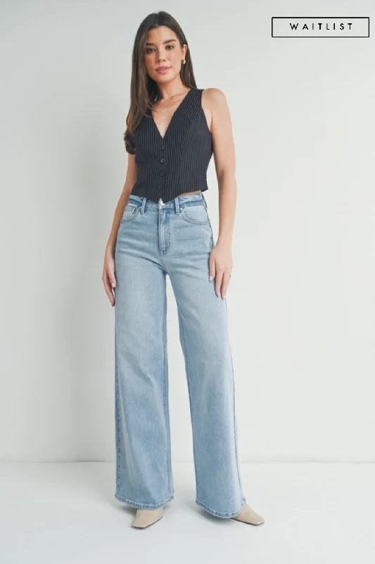 Waitlist 2/20 ♥ Lilly High Rise Wide Leg Jeans Light Wash