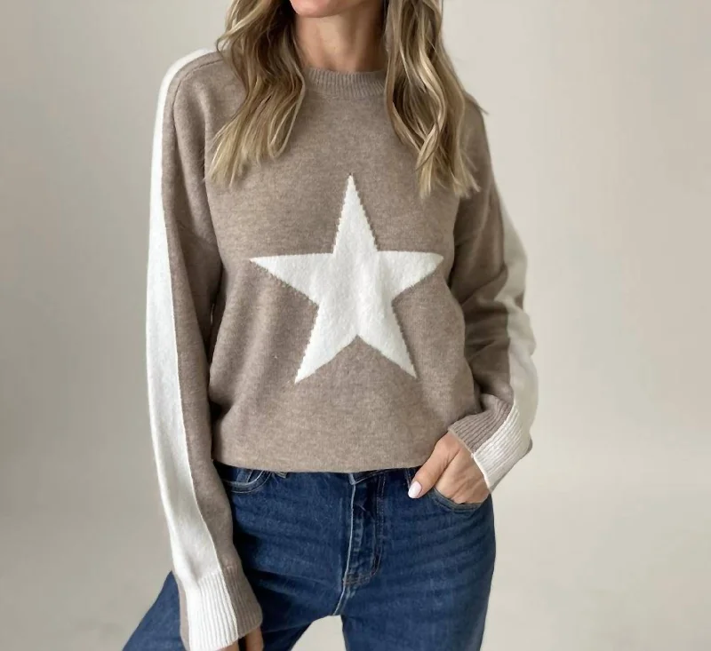 Star Graphic Sweater In Latte/white