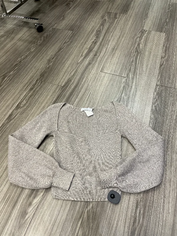 Top Long Sleeve By Clothes Mentor In Grey, Size: M